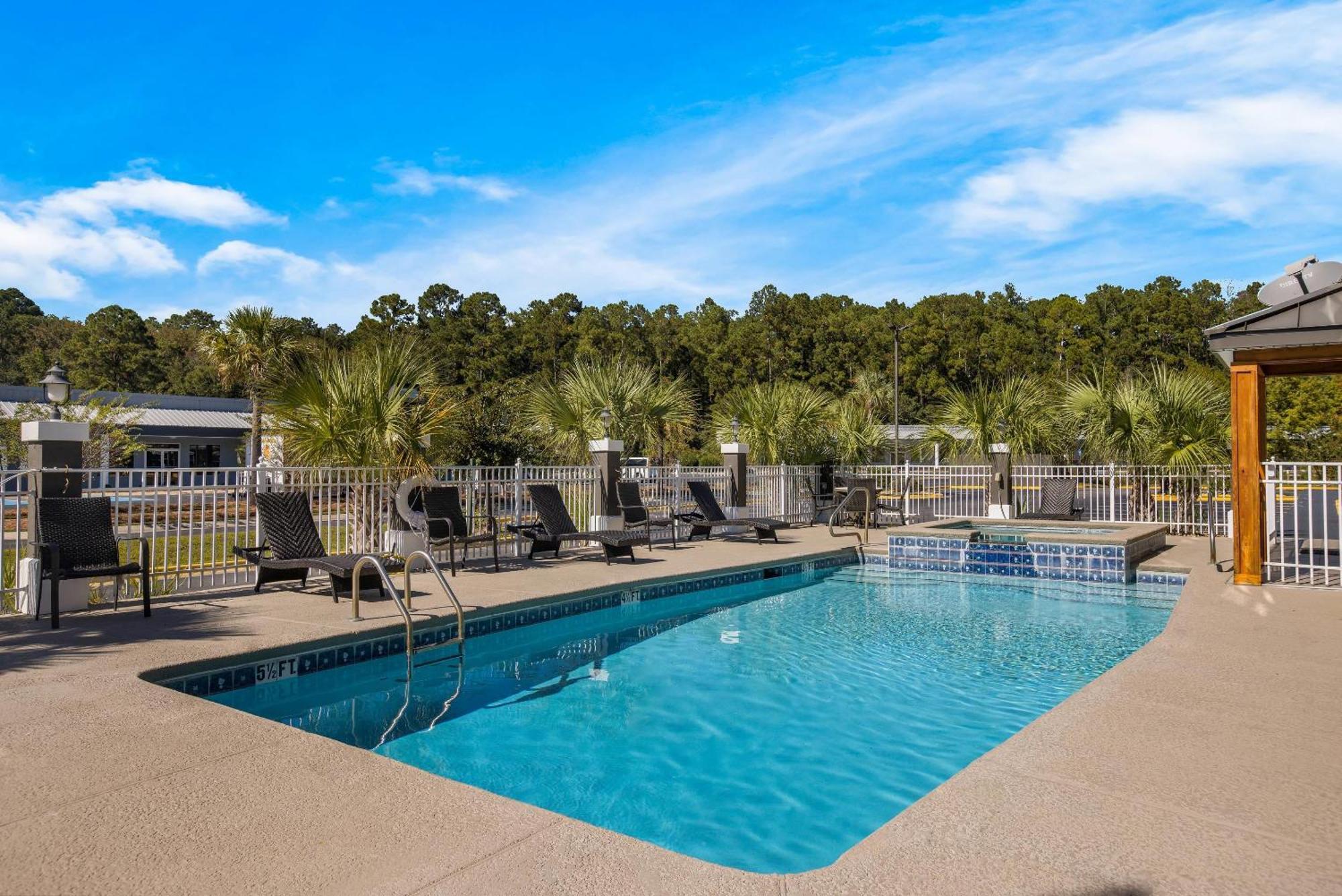 Country Inn & Suites By Radisson, Hinesville, Ga Luaran gambar